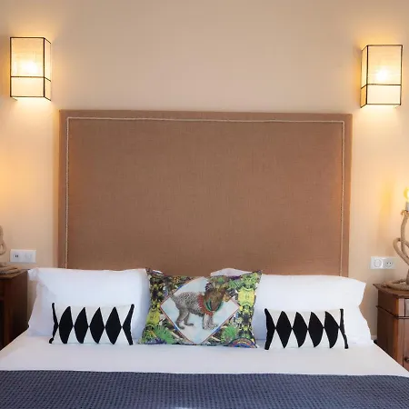 Hotel La Dimora - Les Collectionneurs 4*