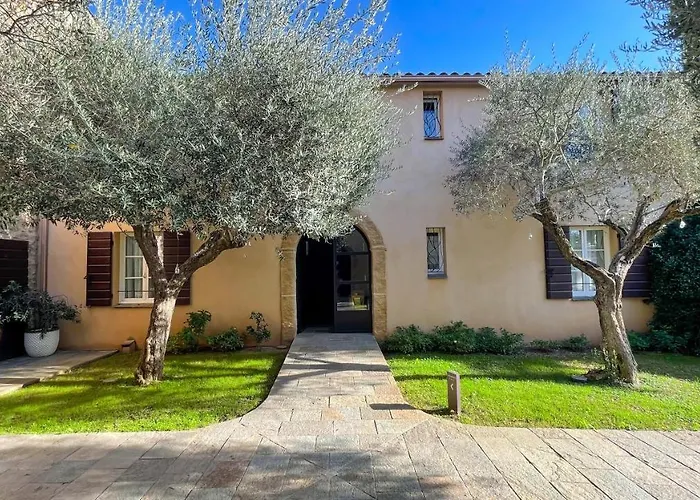 Отель La Dimora & 4*